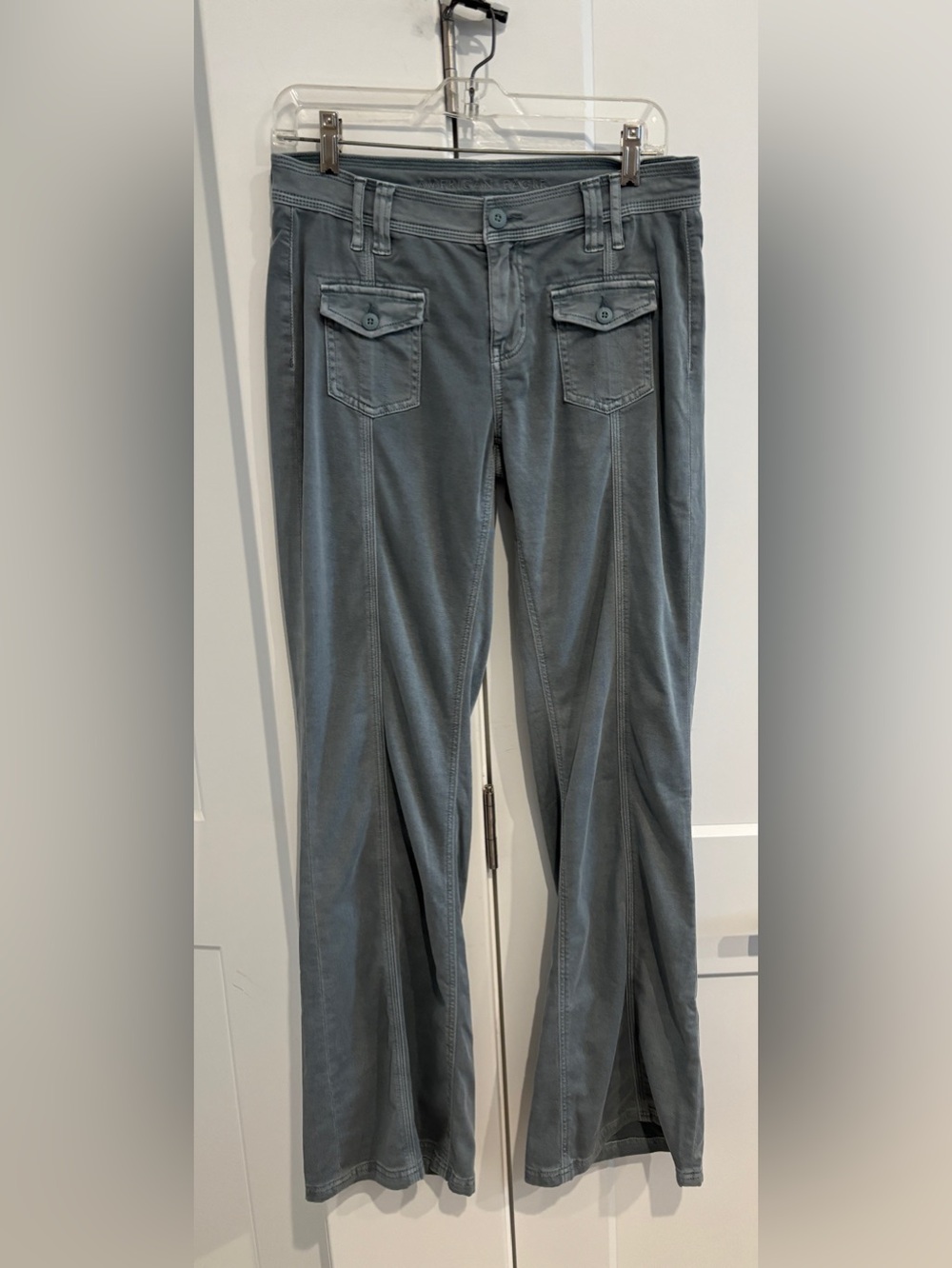 American Eagle Outfitters Flared Pants with Flap Pockets. Size 2 Long